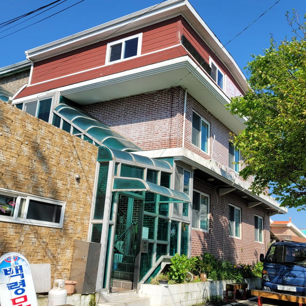 백령모텔 외부전경